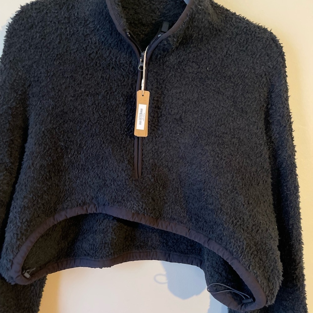 SKIMS Cozy Knit Cropped Pullover Black - Picture 4 of 12